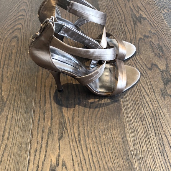 Heels - Picture 2 of 5